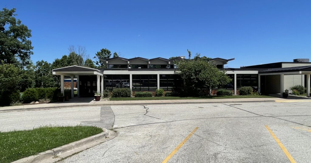 New Adams Elementary School. 1961 - 1984 